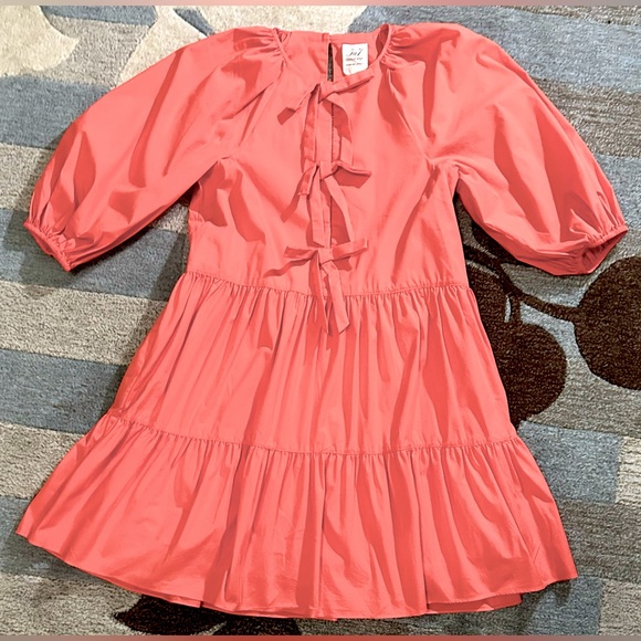 Cinq a Sept Puffed Sleeve Neon Coral
Lynn Dress w Front Bow Detailing - Picture 3 of 12